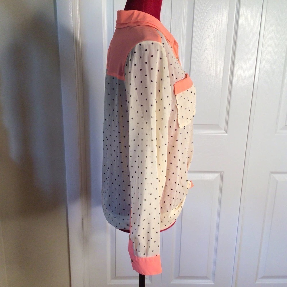 NWT Democracy Polka Dot Blouse/Shirt sz Medium *GORGEOUS* - Picture 3 of 6